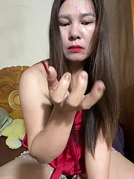 Snapshot of Moan_Mary chatting on 4, 10, 2025 Moan Mary online show from 4, 10, 2025