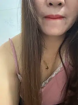 Snapshot of Moan_Mary chatting on 5, 11, 2025 Moan Mary online show from 5, 11, 2025