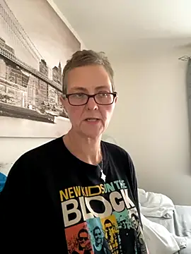 Curvy-Jinx online show from 14, 10, 2025