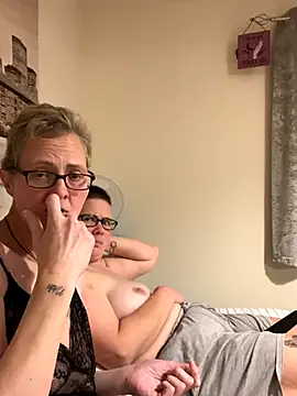 Curvy-Jinx online show from 27, 11, 2025