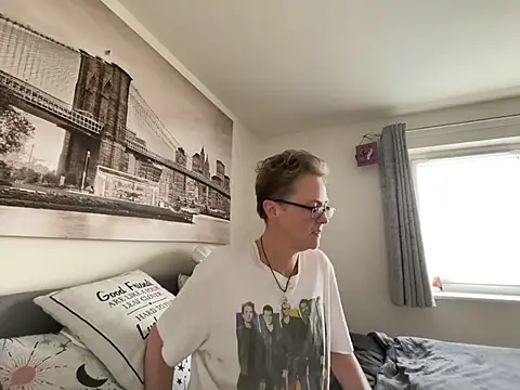 Curvy-Jinx online show from 9, 3, 2026