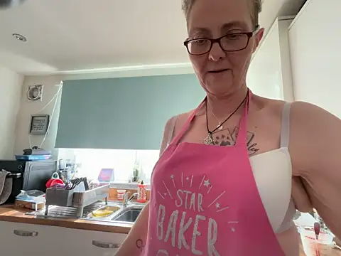 Curvy-Jinx online show from 20, 3, 2026