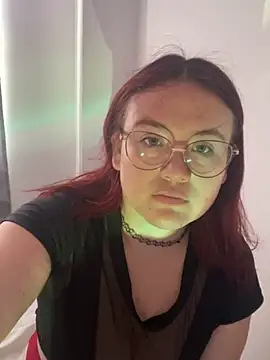 Snapshot of AliaMiller_ chatting on 21, 6, 2026 AliaMiller online show from 21, 6, 2026