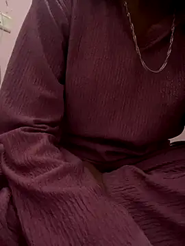 Snapshot of sakshi5533 chatting on 17, 11, 2025 sakshi5533 online show from 17, 11, 2025