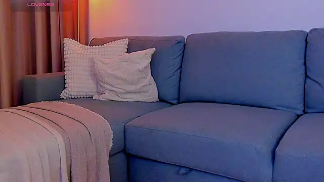 AlessandraCrystal online show from 2, 12, 2025