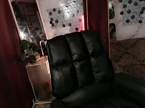 Snapshot of xblack_clover chatting on 25, 11, 2025 xblack clover online show from 25, 11, 2025