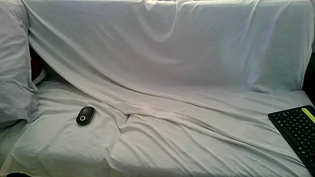 Snapshot of Luv2SuckBWC92 chatting on 24, 9, 2025 Luv2SuckBWC92 online show from 24, 9, 2025