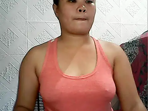 Snapshot of CreamyPussy4uxx chatting on 8, 6, 2026 CreamyPussy4uxx online show from 8, 6, 2026
