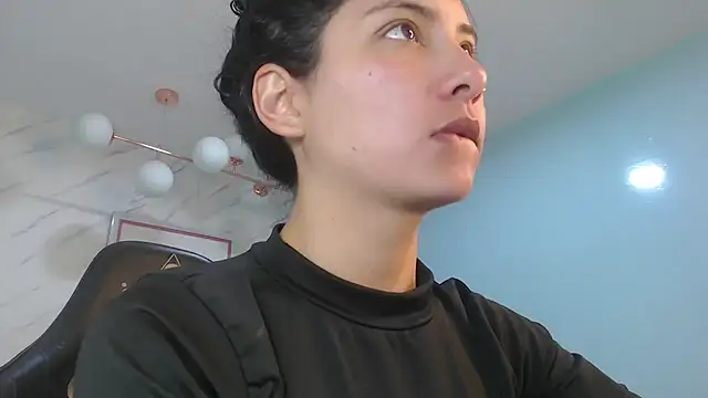 victoria hernandez t  online show from 18, 6, 2026