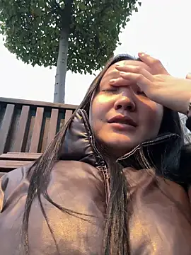 Snapshot of KissMeEva chatting on 18, 10, 2025 KissMeEva online show from 18, 10, 2025