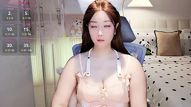Snapshot of Xiaotantan-99 chatting on 19, 4, 2026 Xiaotantan-99 online show from 19, 4, 2026