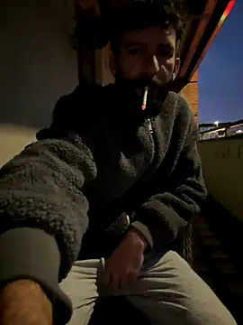 Snapshot of Michel_huge chatting on 27, 10, 2025 Michel huge online show from 27, 10, 2025