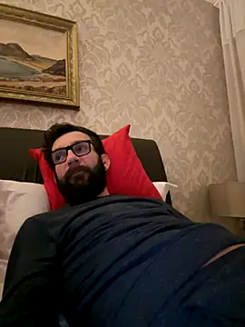 Snapshot of Michel_huge chatting on 17, 11, 2025 Michel huge online show from 17, 11, 2025