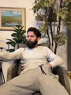 Snapshot of Michel_huge chatting on 1, 12, 2025 Michel huge online show from 1, 12, 2025