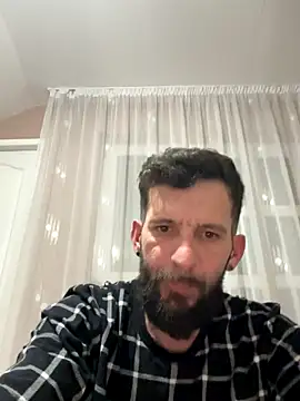 Snapshot of Michel_huge chatting on 14, 12, 2025 Michel huge online show from 14, 12, 2025