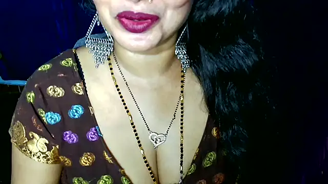 Snapshot of QUEEN_SAKHI- chatting on 18, 6, 2026 QUEEN SAKHI- online show from 18, 6, 2026