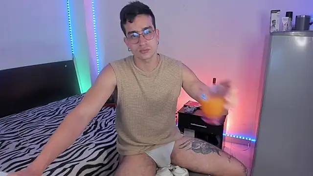 CamCumBoy online show from 17, 9, 2025
