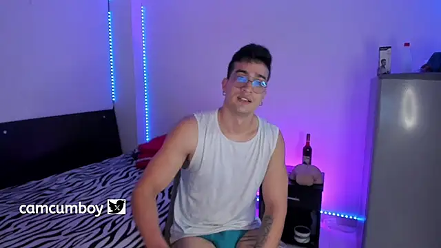 CamCumBoy online show from 9, 10, 2025