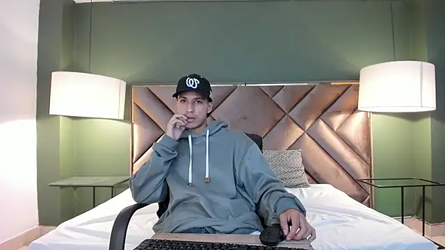 Snapshot of Marcus_Jeron chatting on 22, 10, 2025 Marcus Jeron online show from 22, 10, 2025