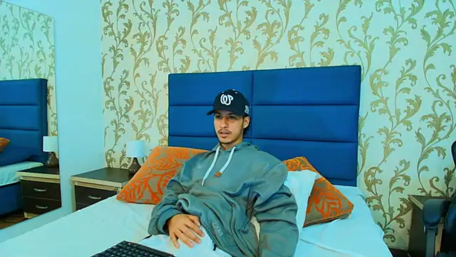 Snapshot of Marcus_Jeron chatting on 4, 11, 2025 Marcus Jeron online show from 4, 11, 2025