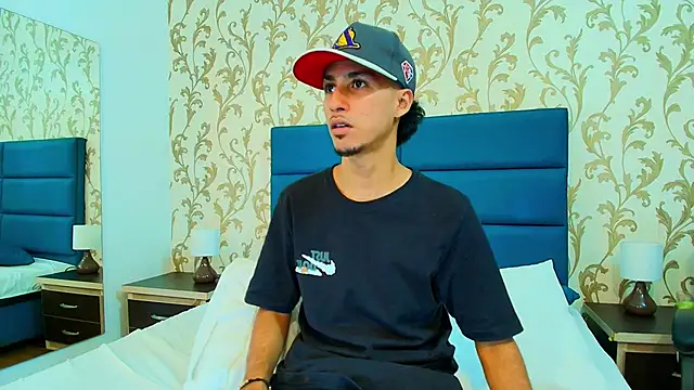 Snapshot of Marcus_Jeron chatting on 22, 11, 2025 Marcus Jeron online show from 22, 11, 2025