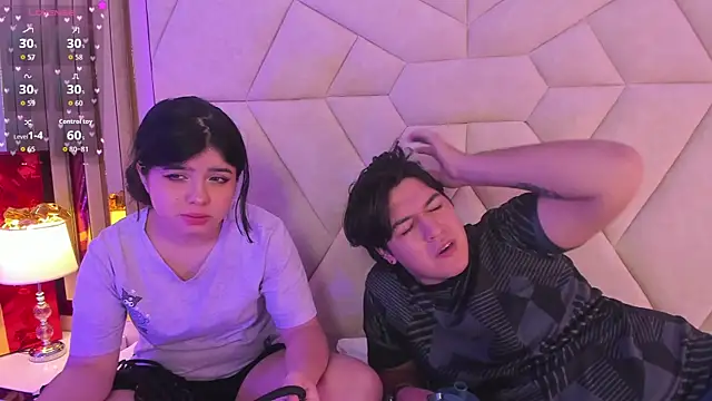 EmilyANDrew  online show from 15, 12, 2025