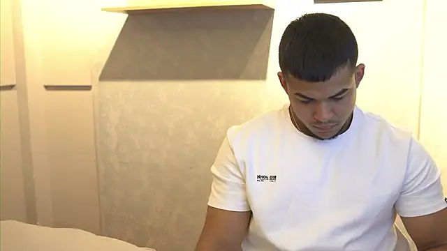 Thiago Valente online show from 4, 2, 2026