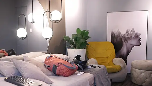 Ariaa Isabell online show from 25, 2, 2026