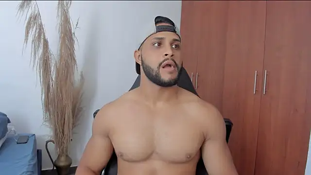 Pier Simons online show from 4, 4, 2026