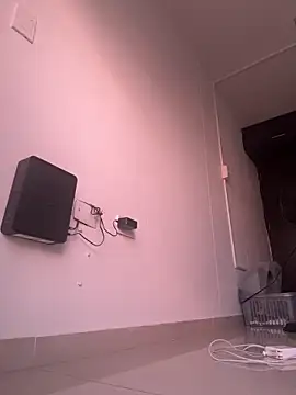 Snapshot of Max_Rain chatting on 22, 11, 2025 Max Rain online show from 22, 11, 2025