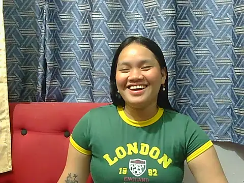 Snapshot of prettykrysgirl chatting on 6, 5, 2026 prettykrysgirl online show from 6, 5, 2026
