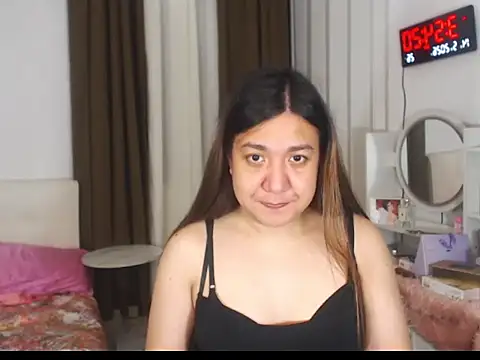 Snapshot of stellahugeX chatting on 13, 5, 2026 stellahugeX online show from 13, 5, 2026