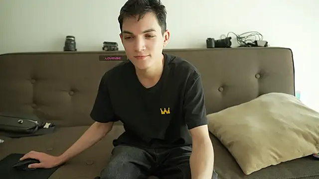 MattyandAiden online show from 8, 4, 2026