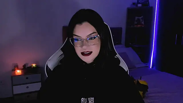 OphelianaRose33 online show from 25, 9, 2025