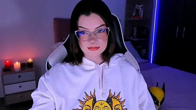 OphelianaRose33 online show from 19, 10, 2025