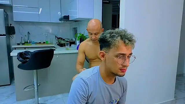 twoboyssex online show from 8, 5, 2026
