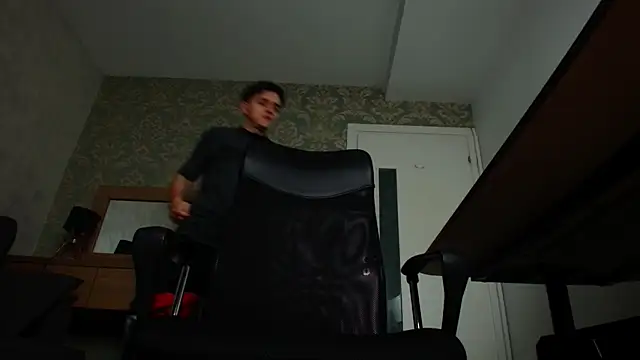 Snapshot of FelixStarkk chatting on 5, 11, 2025 FelixStarkk online show from 5, 11, 2025