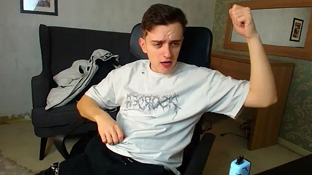 Snapshot of FelixStarkk chatting on 1, 12, 2025 FelixStarkk online show from 1, 12, 2025