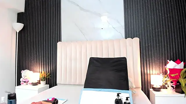 Snapshot of Samantha_Claus chatting on 25, 11, 2025 Samantha Claus online show from 25, 11, 2025