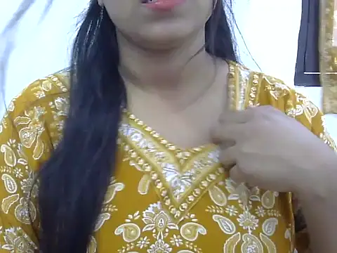 Snapshot of LIYO_ chatting on 23, 9, 2025 LIYO online show from 23, 9, 2025