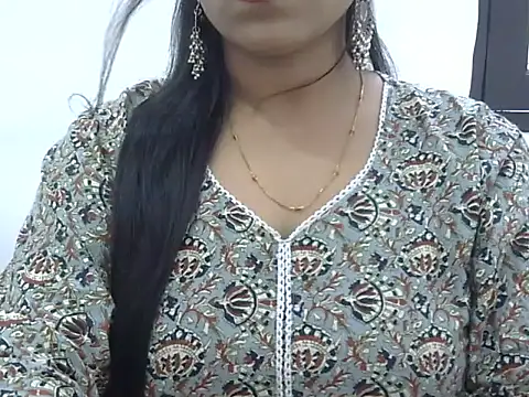 Snapshot of LIYO_ chatting on 16, 10, 2025 LIYO online show from 16, 10, 2025