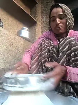 Snapshot of Hot_raaani chatting on 17, 12, 2025 Hot raaani online show from 17, 12, 2025