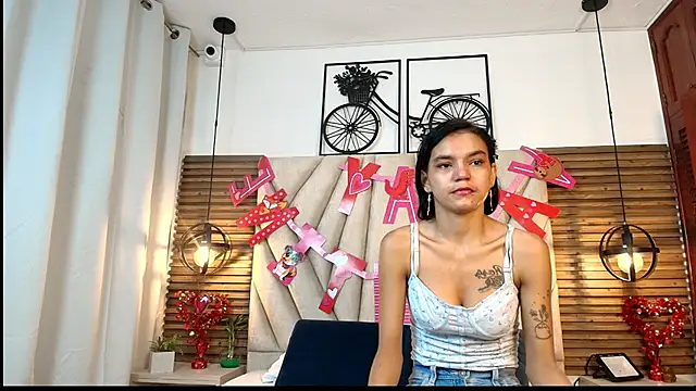 Snapshot of Cinthiabaker chatting on 25, 9, 2025 Cinthiabaker online show from 25, 9, 2025