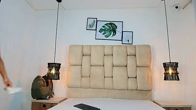 Cinthiabaker online show from 8, 4, 2026