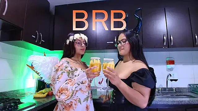 Lilith and Khloe online show from 12, 11, 2025