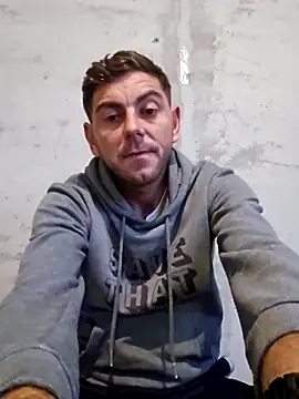 Snapshot of Alex-andru88 chatting on 11, 11, 2025 Alex-andru88 online show from 11, 11, 2025