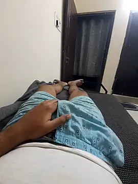 Snapshot of Yourslovingdick chatting on 13, 1, 2026 Yourslovingdick online show from 13, 1, 2026