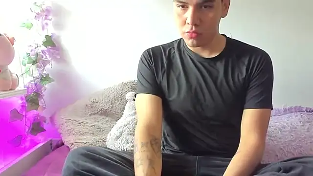 Axel Hunter online show from 4, 6, 2026