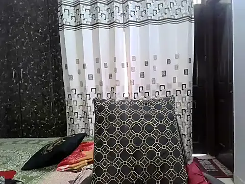 Snapshot of Meri_Cutie_Pie chatting on 3, 10, 2025 Meri Cutie Pie online show from 3, 10, 2025