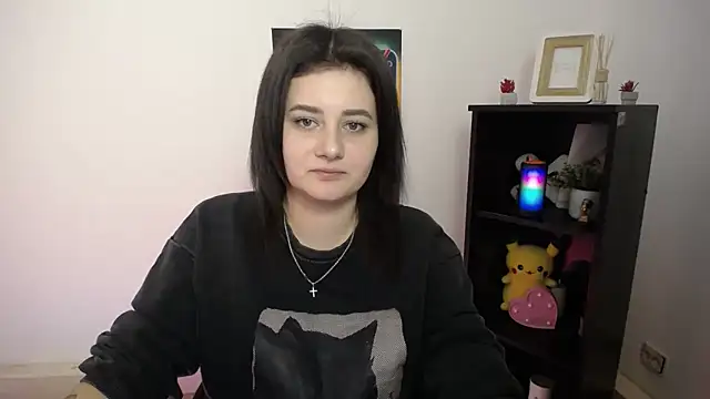 Katrin kiss  online show from 13, 10, 2025